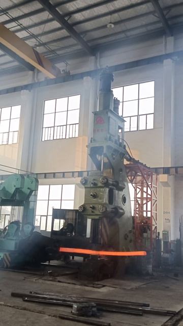 Электро-гидравлический одностоечный ковочный молот. Эффективность и удобство