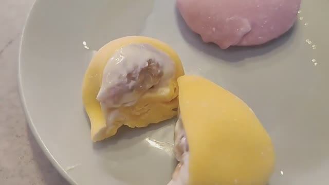 VLOG мы опять с небольшим уловом грибов. Моя то разошлась и готовит, и готовит😳