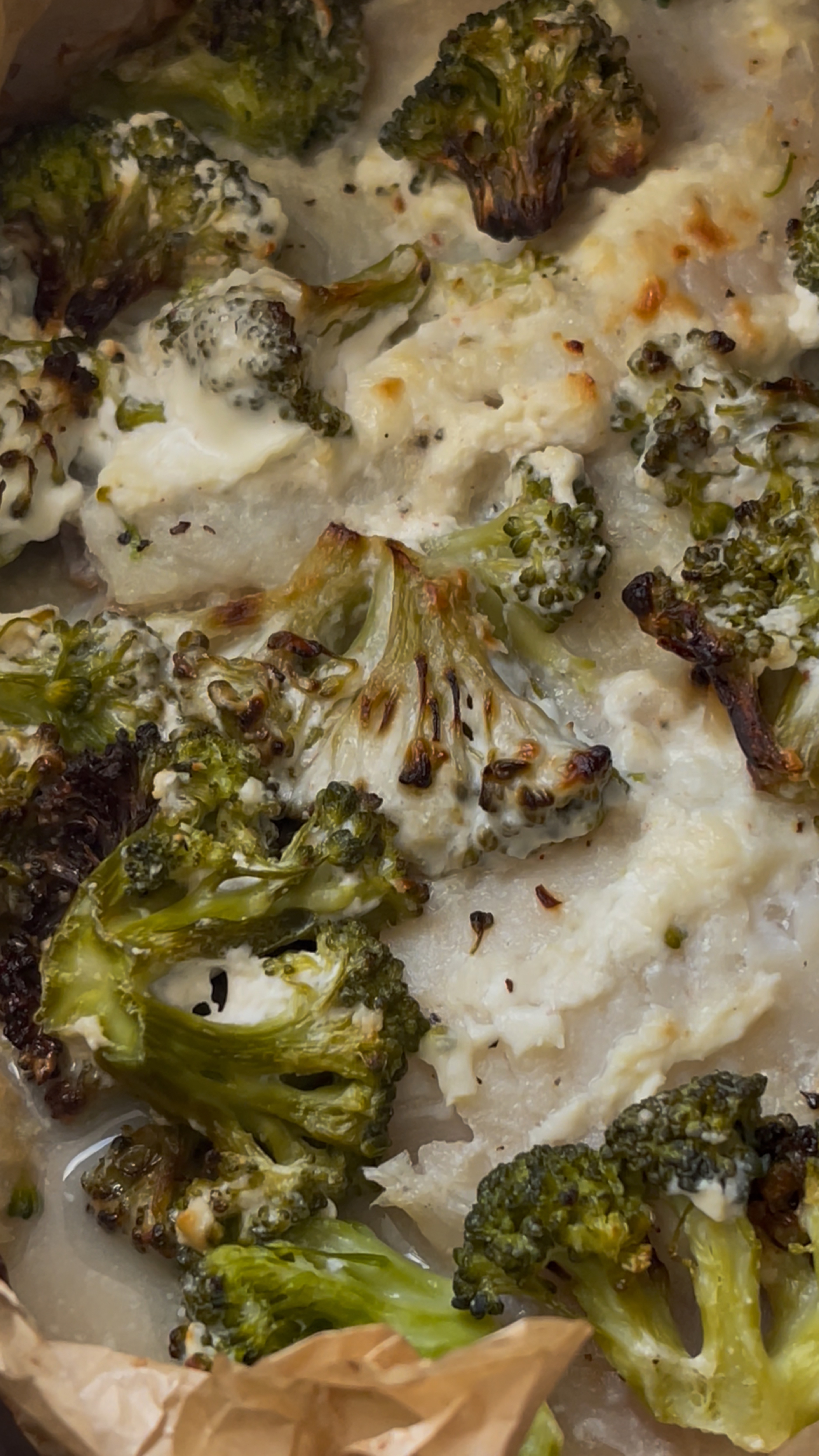 Филе минтая с брокколи под чесночным соусом 🥦 🐟