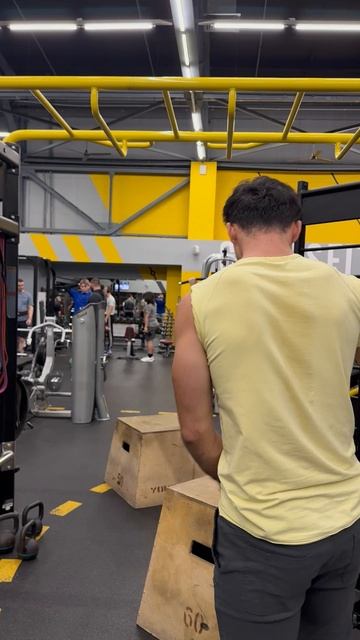 Лучшее упражнение на плечи