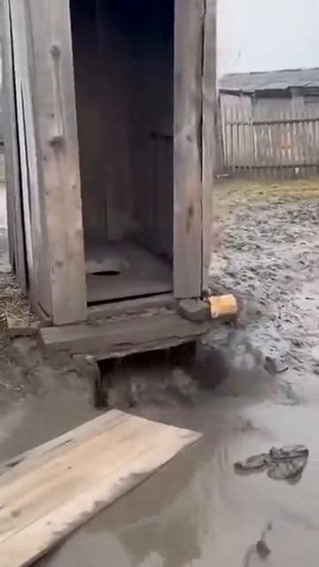 Туалет не выдержал