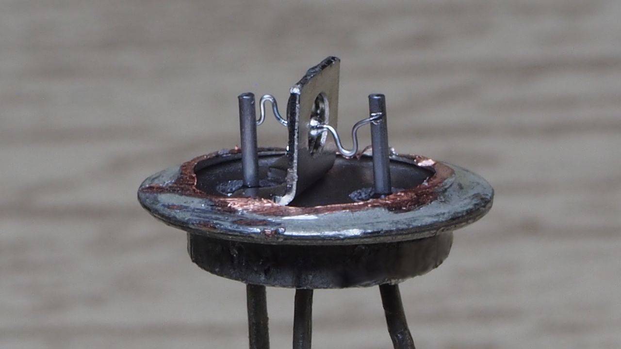 Фотодатчик на германиевом транзисторе.