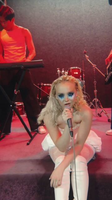 Пчела-Кофе без сахара. ⁨@pchela-music⁩  #пчела #кофе #кофебезсахара #pchela #хит #одиночество #хиты