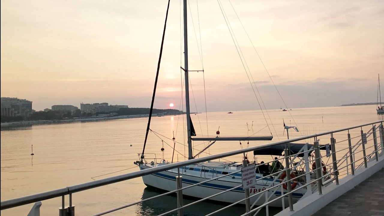 Геленджик. Красивый вид с причала.