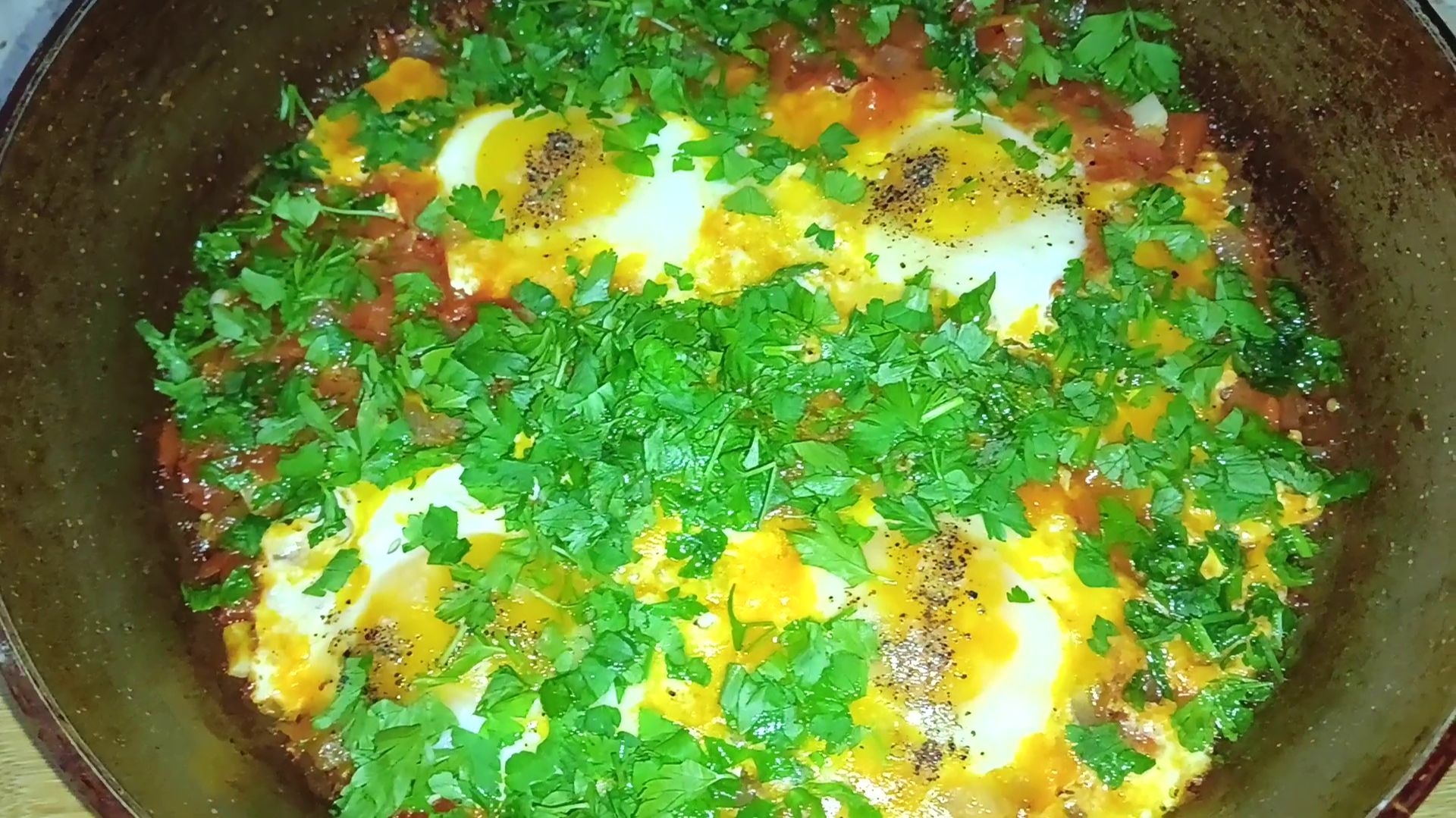 Вкауснейшая ШАШУКА. Рецепт вкусной яичницы с овощами