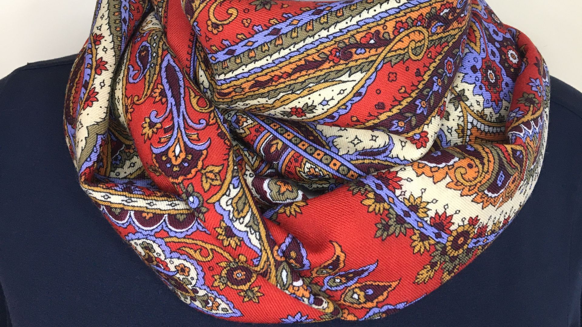 Снуд шерстяной павловопосадский "Город золотой"