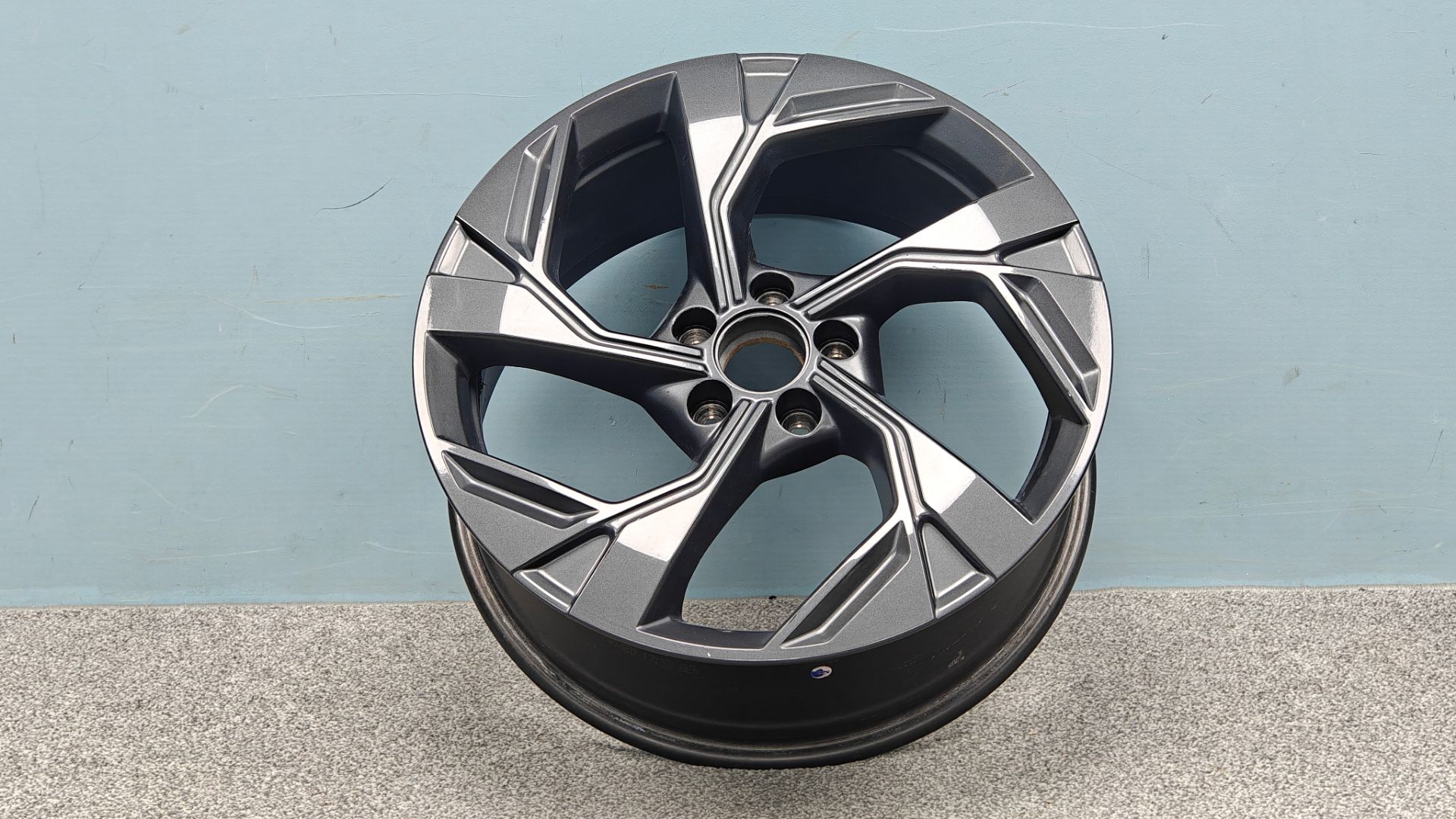 MAL12112511 Диск колесный 1 штука GAC GS3 Б/У 3110010CRV0100