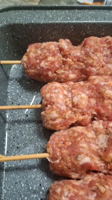 Рубрика-наготовила, котлетки А -ля люля-кебаба, вкусная пюрешка и квашиные зелёные помидорки