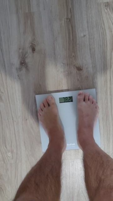 14.04.2025.Рост 183 см, проверяю свой вес в кг.