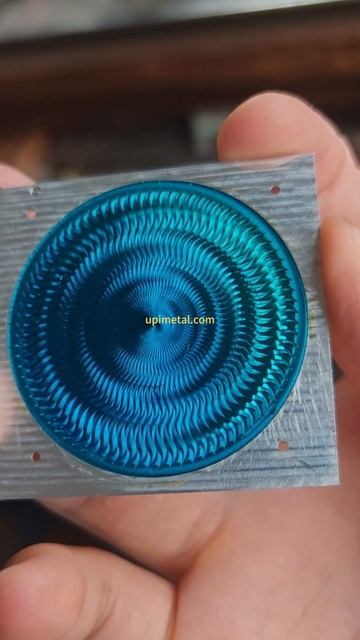 Гилоше-циферблаты с синей полупрозрачной холодной эмалью