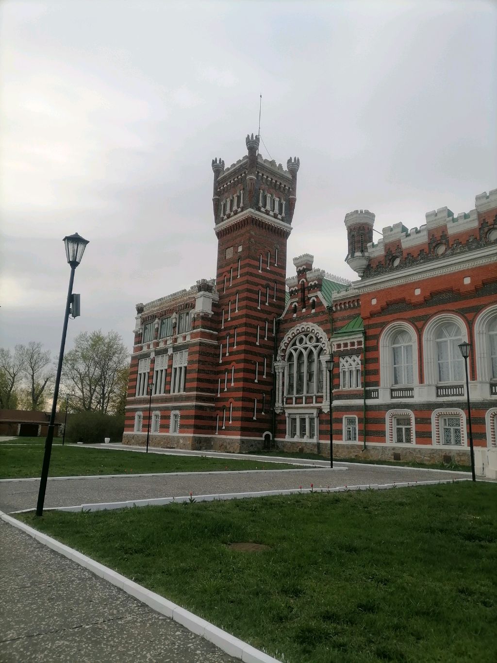 В п. Юрино снег идет