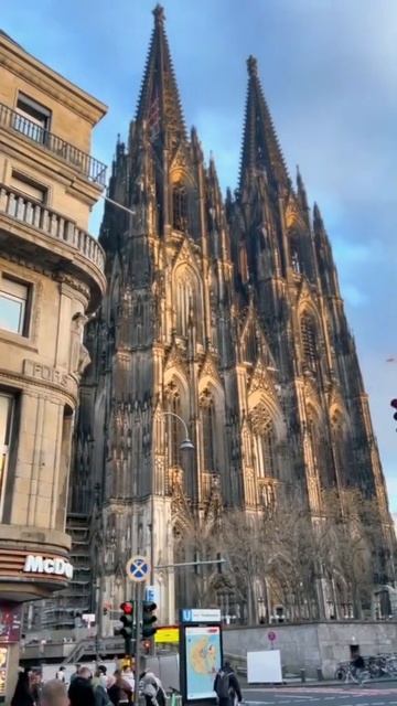 Впечатляющий Кёльнский собор