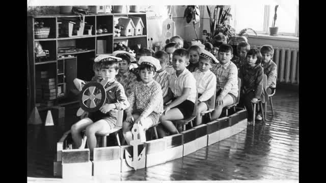 Детский сад в СССР. Под двенадцать знакомых и любимых песен.