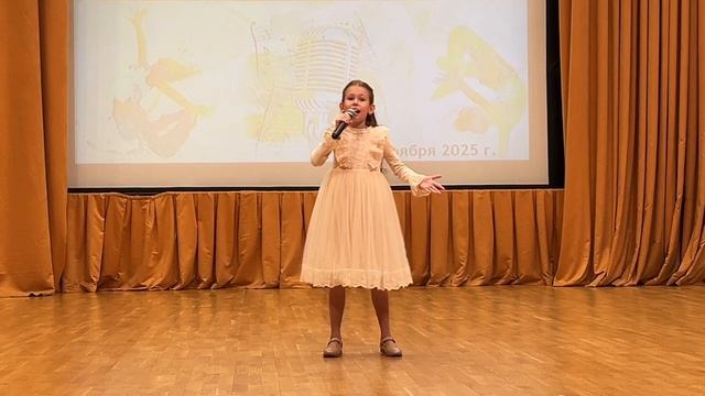 977. Горностаева Дарья, г.Химки. Моя страна (Е.Комар)