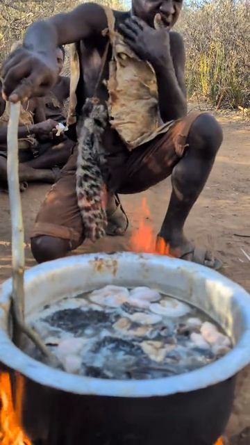Приключение в мире вкусов! Племя из глуши Африки удивляет своими кулинарными талантами
