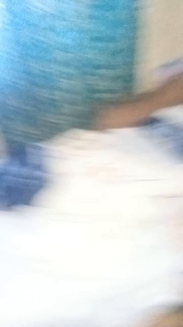 Сестра купила ему гамак он не лежал он лежит!