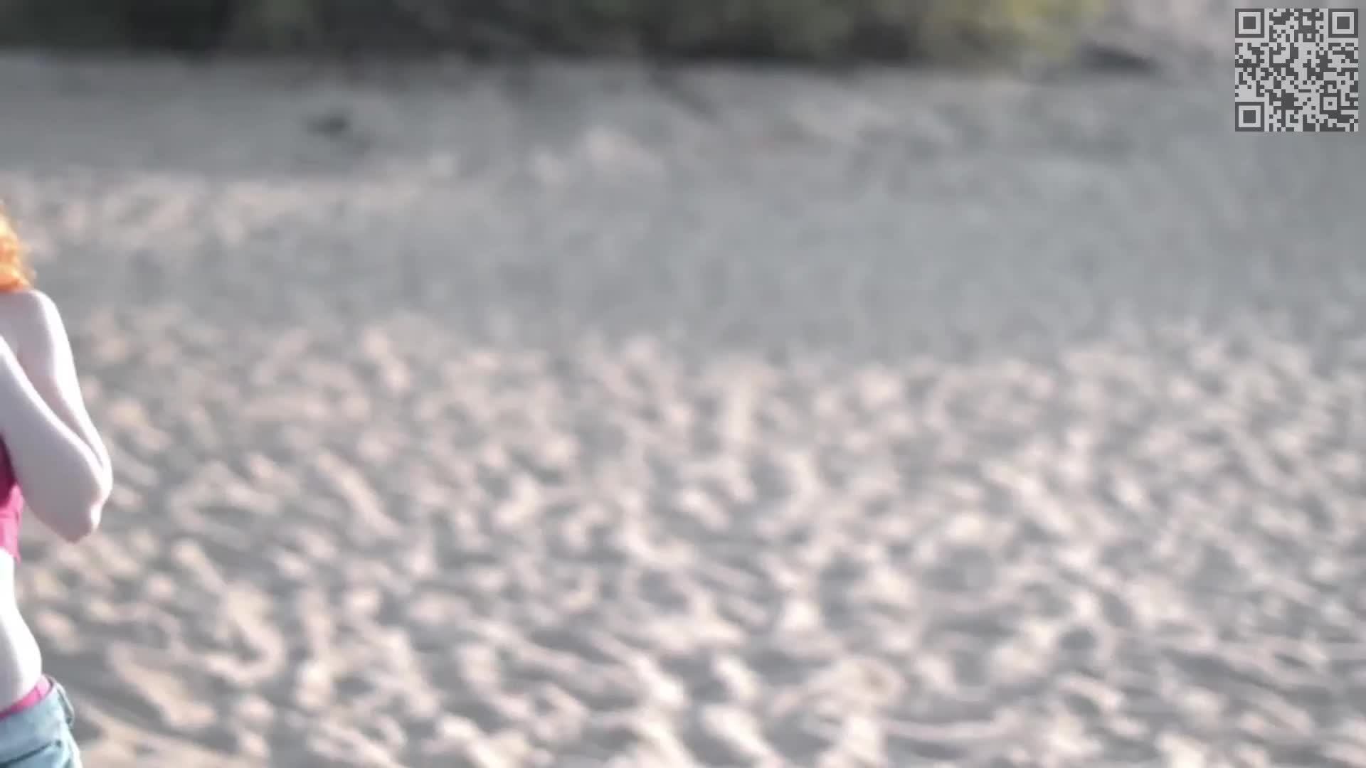 Девушка в купальнике. Girl in a Swimsuit in the Water,