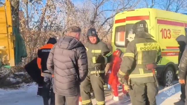 В Благовещенске произошло ДТП с участием грузового автомобиля и пассажирского автобуса