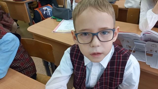 Из чего состоит скафандр космонавта