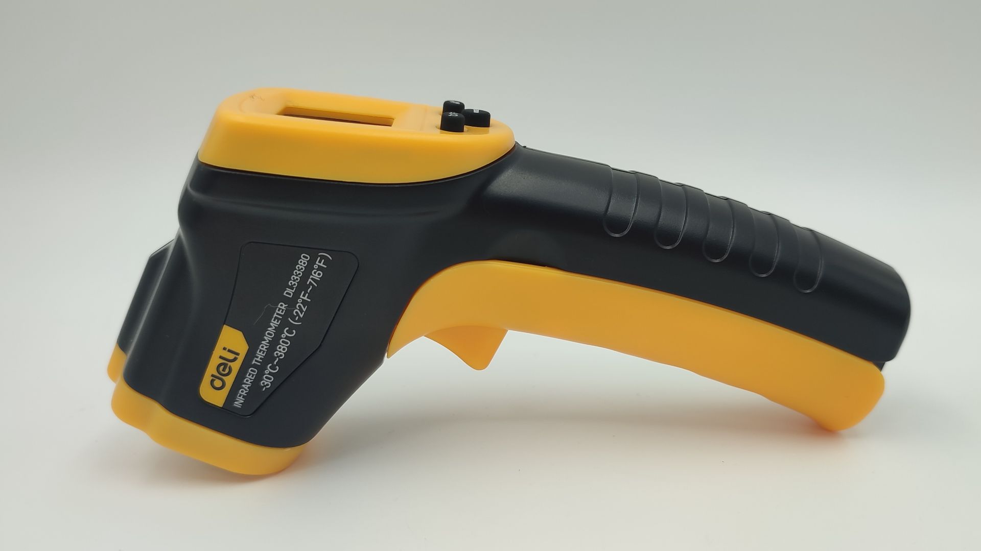 Обзор инфракрасного термометра Deli DL333380