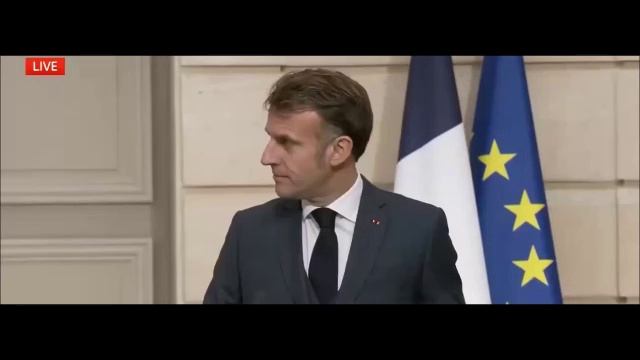 Видеофакт: Макрон тонко дал Зеленскому понять, каким он видит их вечерний сценарий.