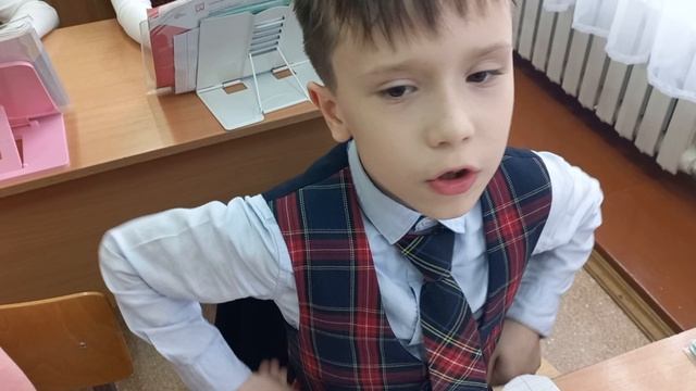 Насколько вам тяжело одевать и снимать скафандр ?