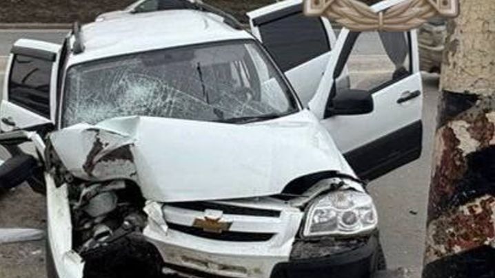 В Саратовской области машина влетела в стол, погибла пожилая пассажирка