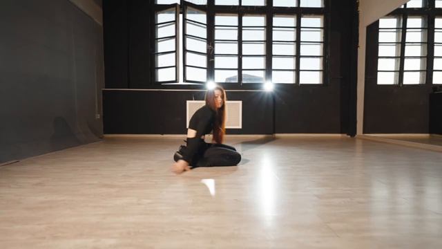 Педагог студии Plastyka.Dance - Оксана Чернова