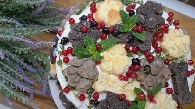 Торт для девчат на 2 года)😍 Вчера показала наш первый день рождения, сегодня видео про второй)😁