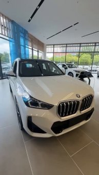 Подбираем автомобиль для клиента в Китае