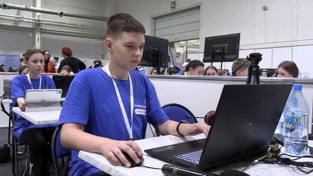 2025-11-АтомТВ-Железногорск-Большой фестиваль профессий ЮниорПрофи в Красноярске