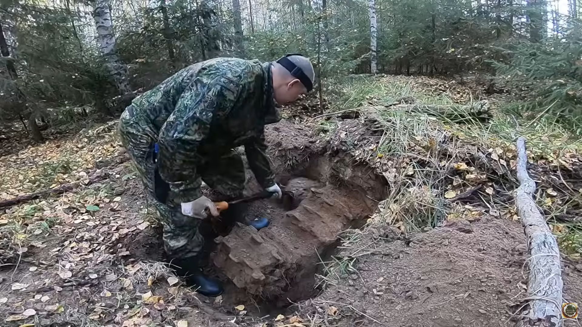 ВОТ ЭТО ВЕЗУХА !!! ПОД КОНЕЦ ДНЯ . ТРАКОВАЯ ЛЕНТА . ЗВЕЗДА И ДРУГОЙ МЕТАЛЛ коп удался !!!