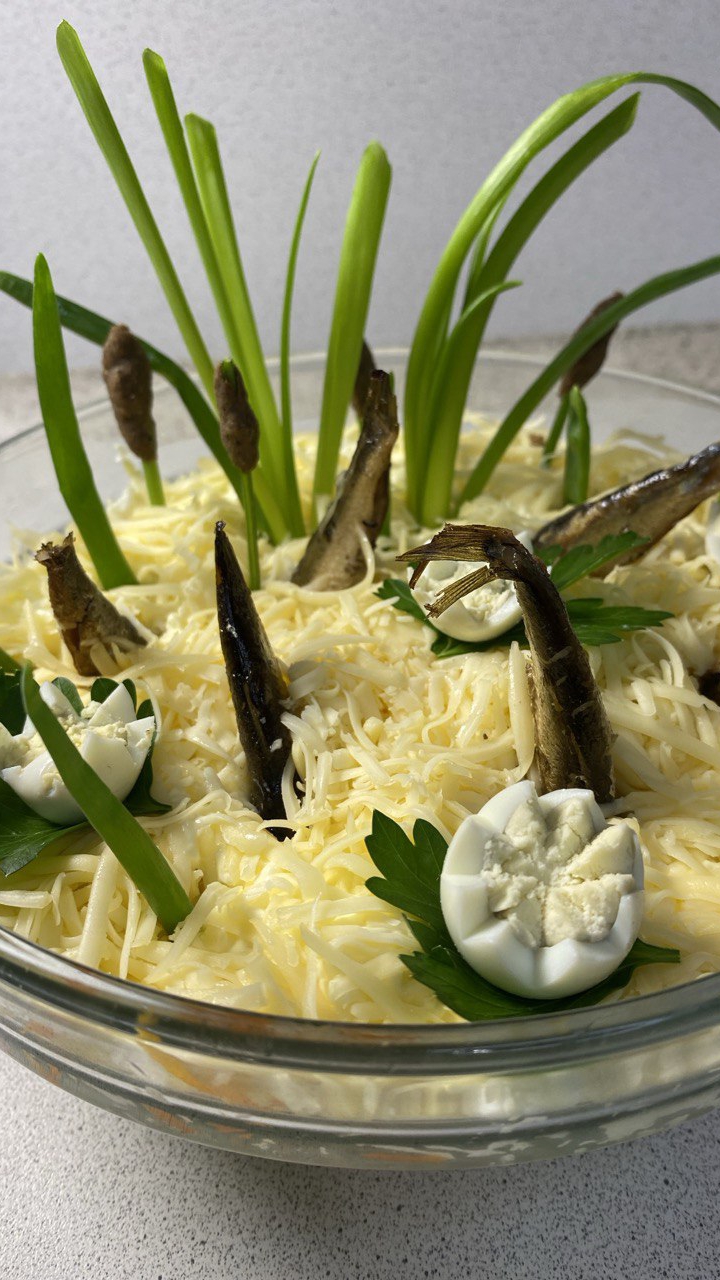 Салат "РЫБКИ В ПРУДУ" Праздничное оформление.