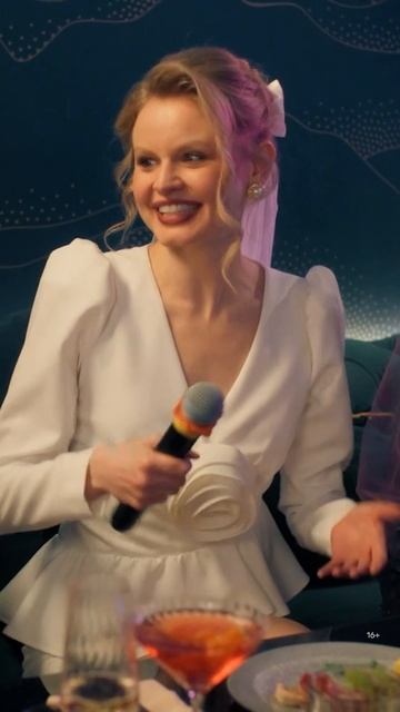 Ревнивый жених ворвался на девичник 😈