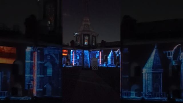 Главная часть световой сказки на стене Бастиона Нарышкина