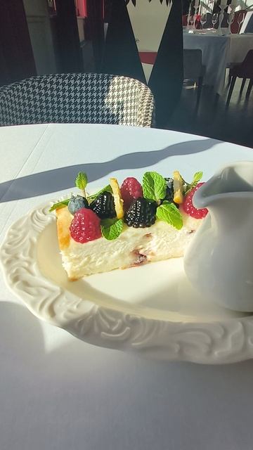 Белковый омлет и запеканка с ягодами