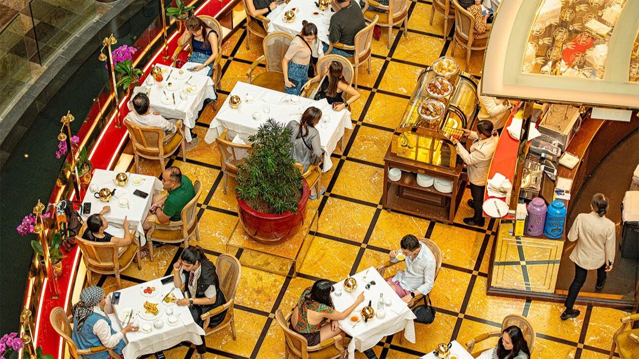 Singapore Marina Bay Sands Christmas Walk — Luxury Indoor Winter Escape