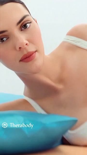 Секрет сияющей кожи Кендалл Дженнер? 🤩 | TheraFace Mask Glo✨