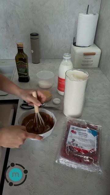 Кекс в стакане с вяленой клубникой за 5 минут WB #322955772