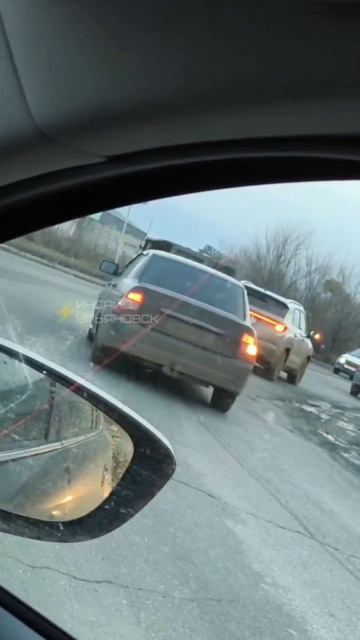 🚓🚗На Сельдинском шоссе перевернулся Камаз  Рядом стоит реанимация🙏