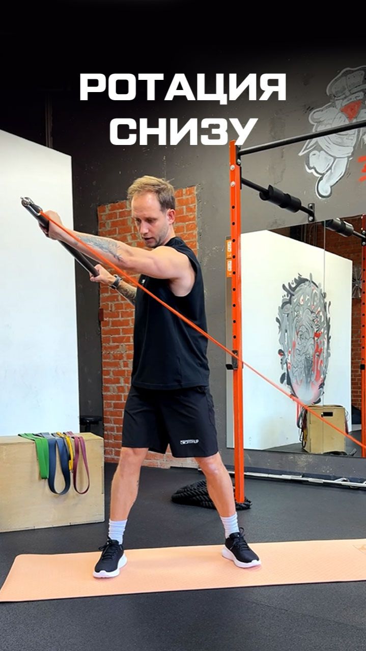 Ротация снизу. Упражнение с грифом для косых мышц живота
