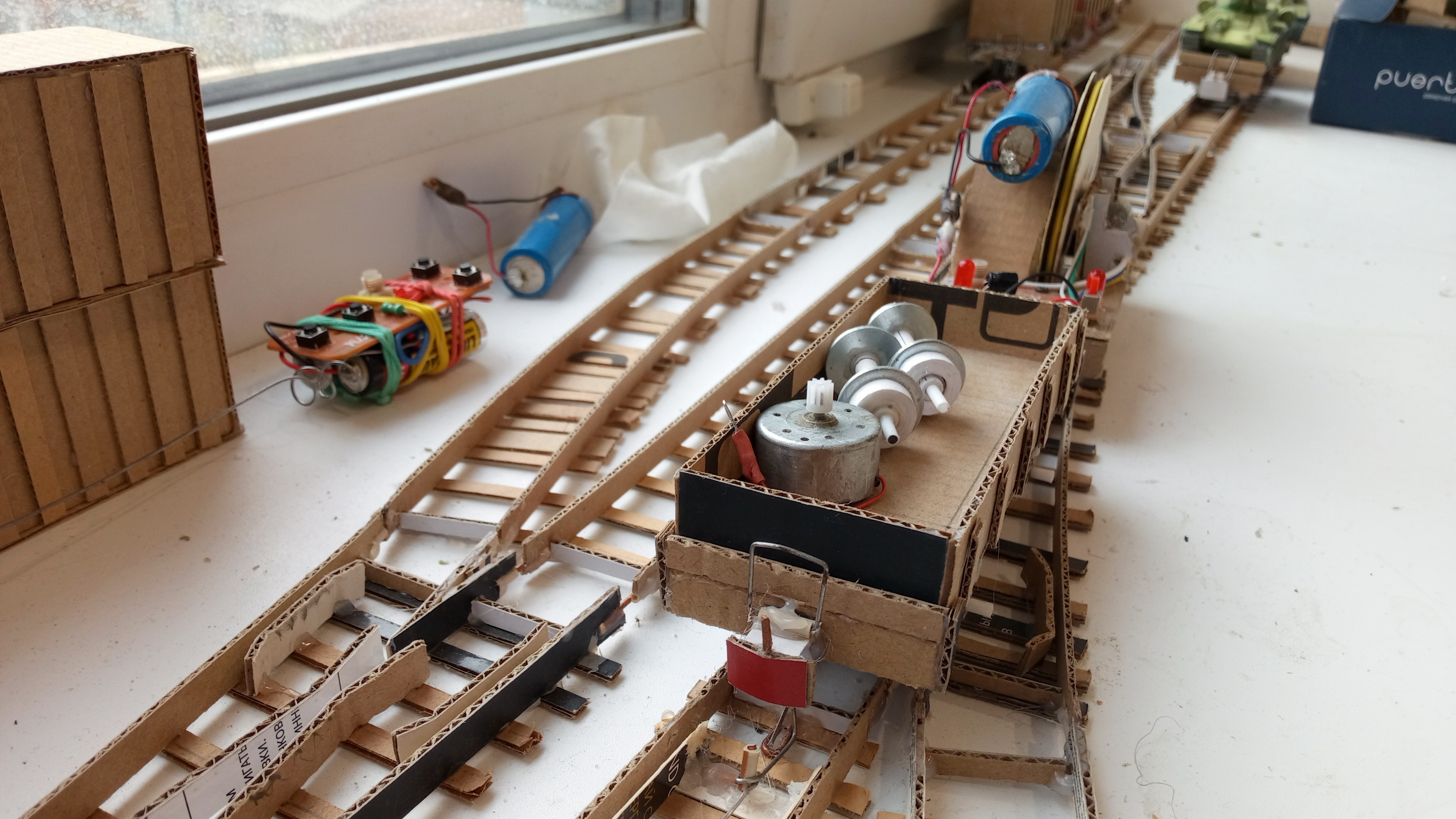 Из Картона своими руками в домашних условиях самому