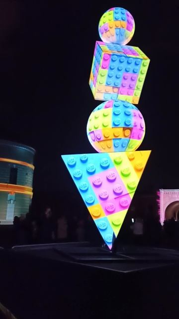 Волшебные фигуры у ботного домика