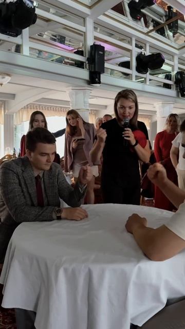 Ведущая Юля Солнечная