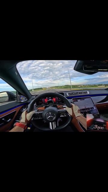 MERCEDES BENZ S 400 d - Ускорение