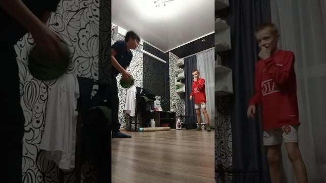 МАКАР VS КИРИЛЛ футбол