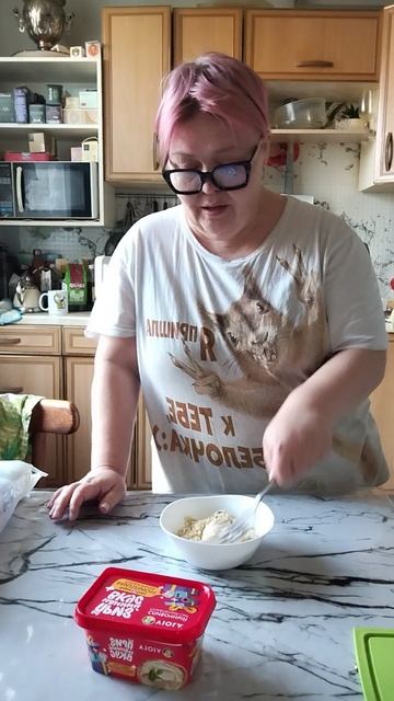 Лучше конечно чем йогурты с бульоном