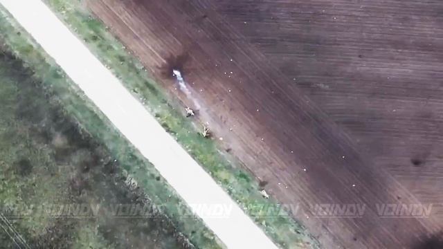 📹КАДРЫ ОТ ГВАРДЕЙЦЕВ 5 АРМИИ ГРУППИРОВКИ ВОЙСК "ВОСТОК"
☠️Вот так выглядит та самая "дорога…🔽🔽🔽