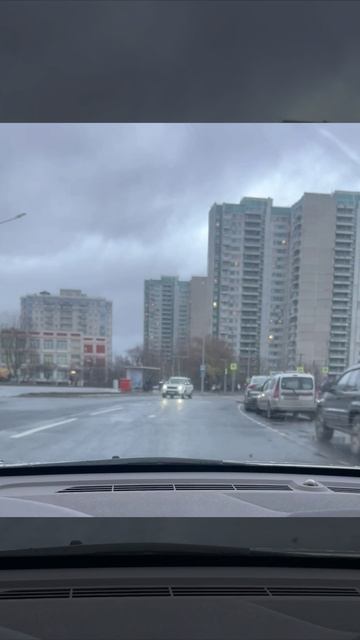 Жители делятся впечатления от проезда через лежачие полицейские по улице Крылатские холмы