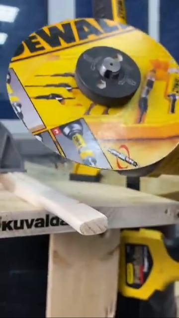 Лайфхак) Режем картоном различные материалы)